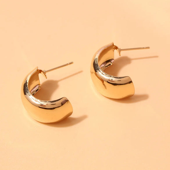 1 Pair Simple Style Solid Color Three-Dimensional Metal Ear Studs