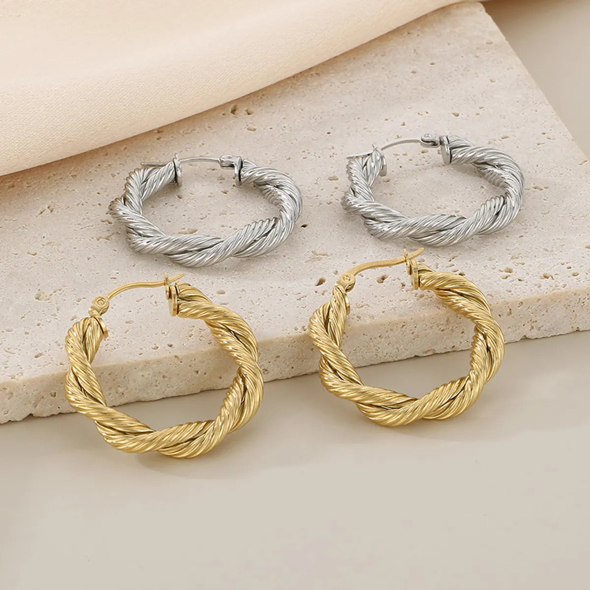 1 Pair Simple Style Solid Color Twist Irregular 304 Stainless Steel 18K Gold Plated Earrings