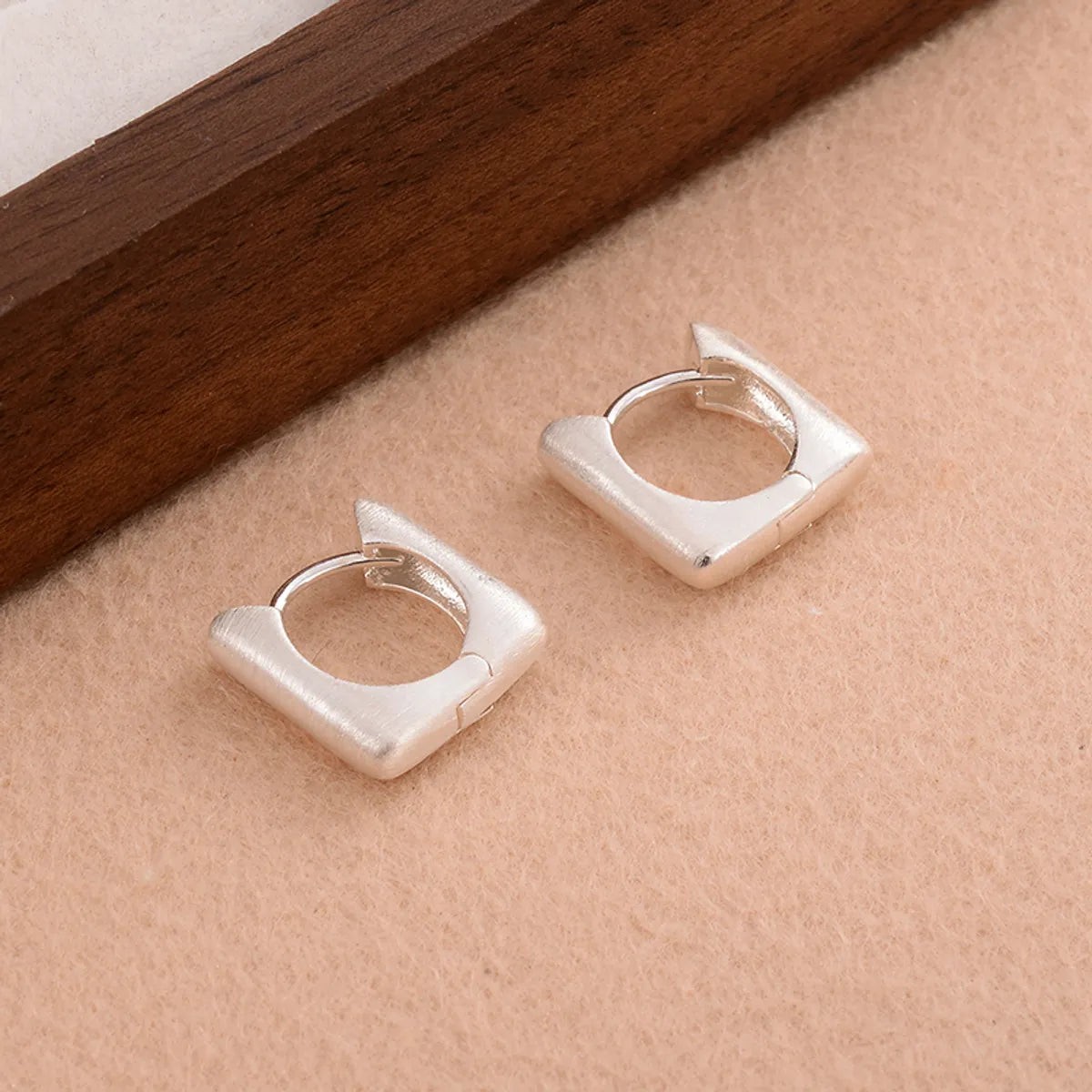 1 Pair Simple Style Square Plating Copper Silver Plated Earrings