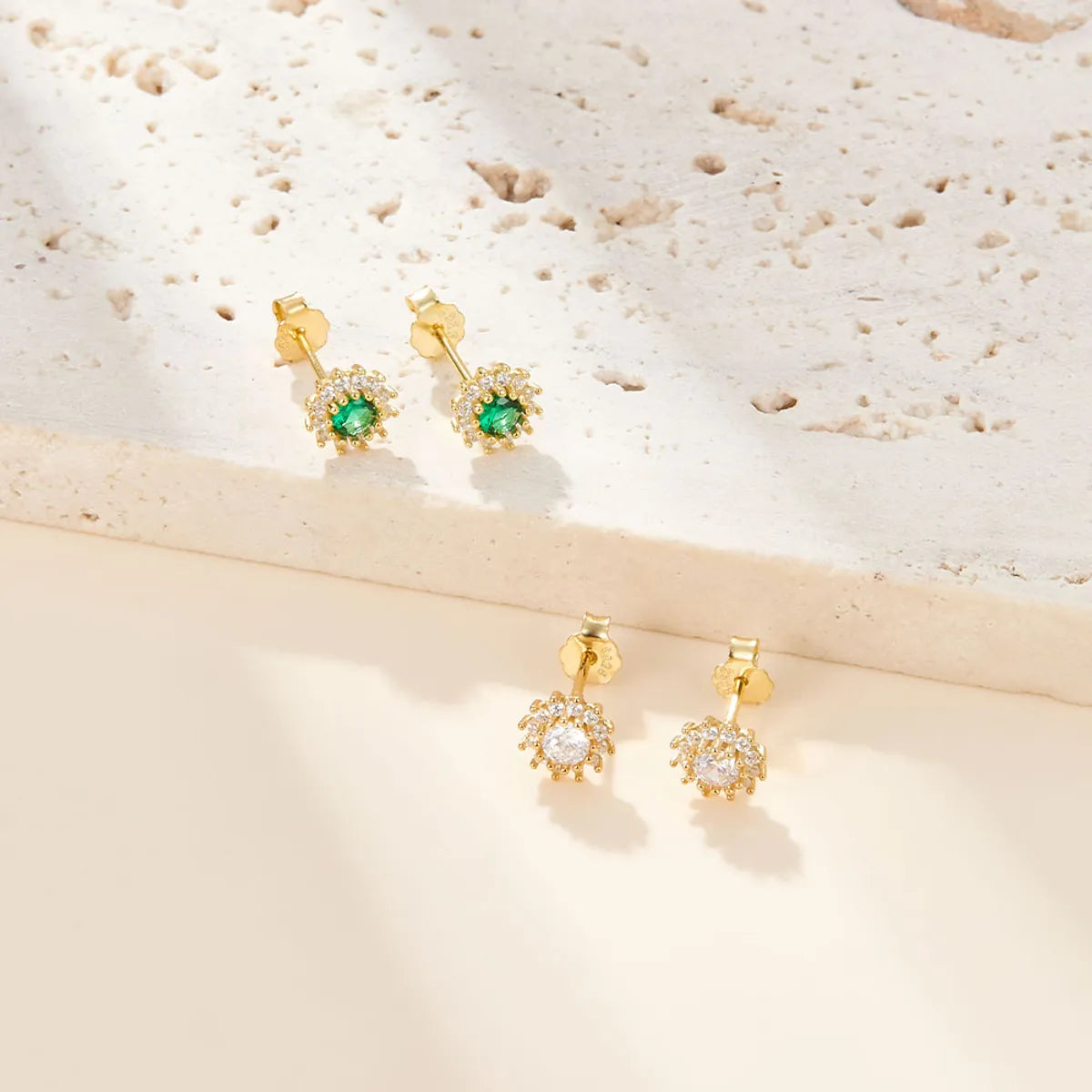 1 Pair Simple Style Sunflower Plating Inlay Sterling Silver Zircon 18k Gold Plated Ear Studs