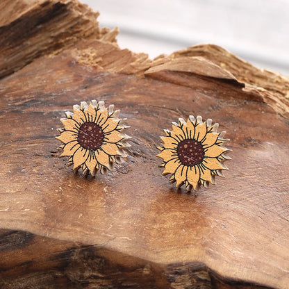 1 Pair Simple Style Sunflower Wood Ear Studs