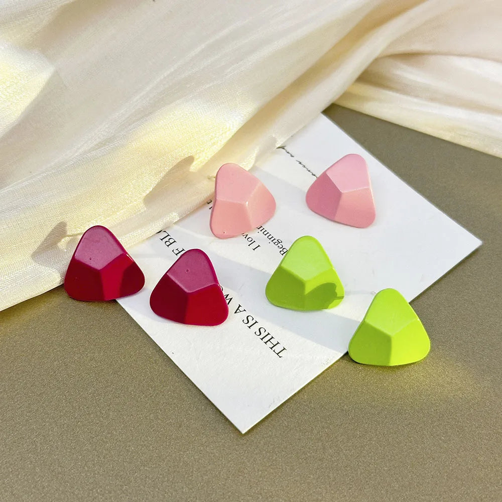 1 Pair Simple Style Triangle Alloy Ear Studs