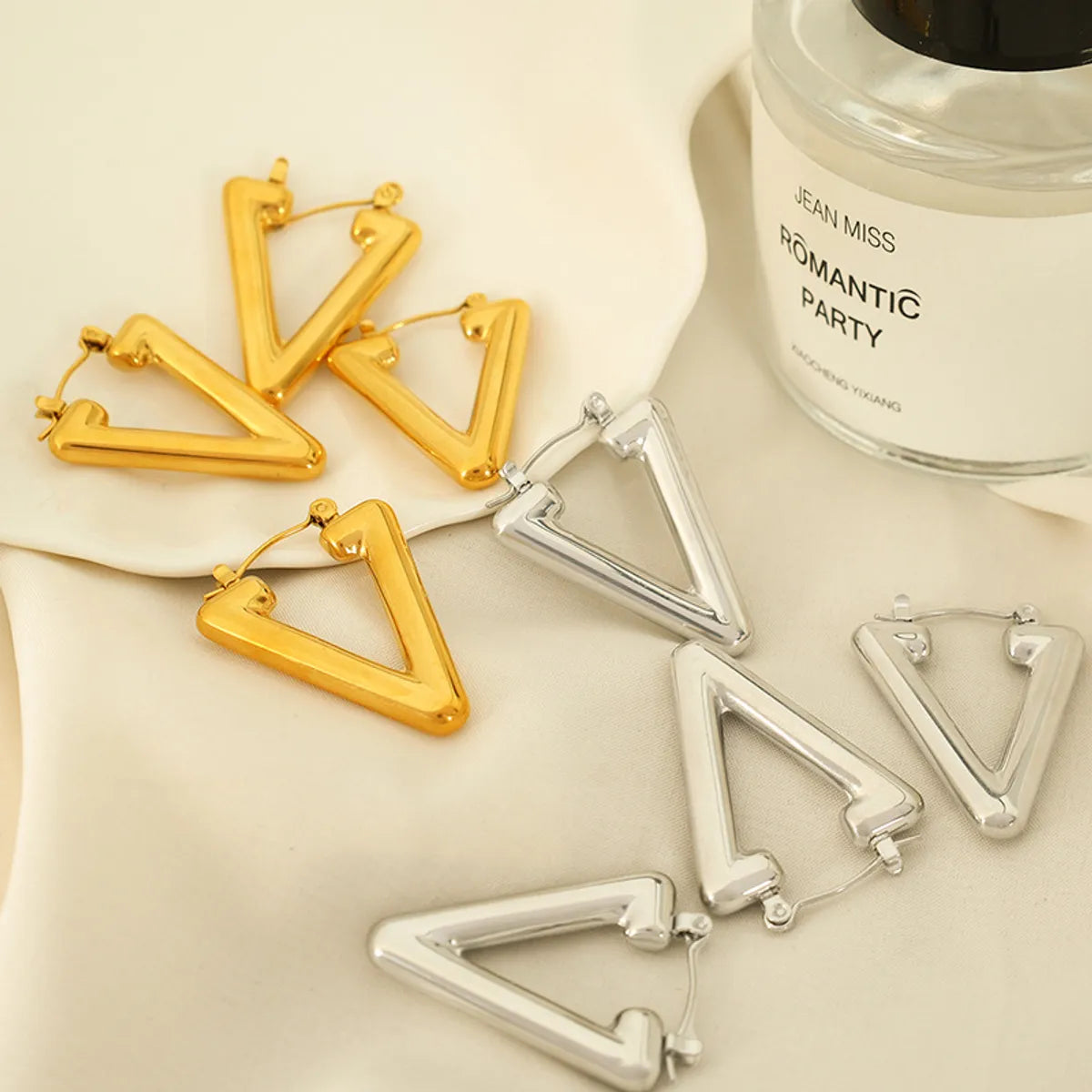 1 Pair Simple Style Triangle Plating Titanium Steel Earrings