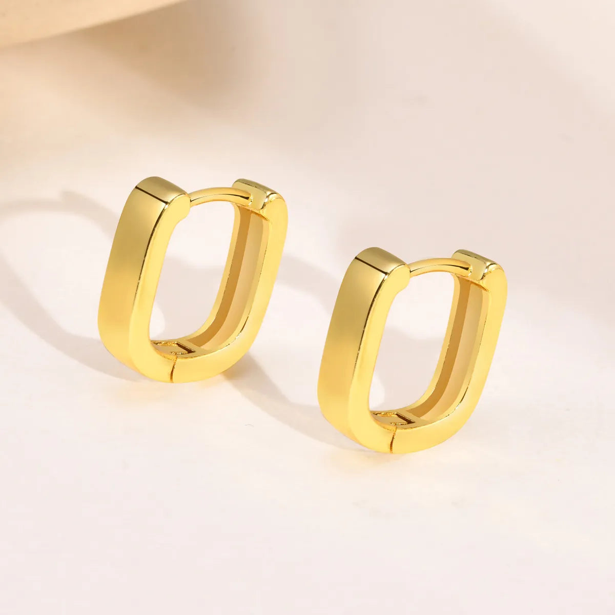 1 Pair Simple Style U Shape Solid Color Plating Stainless Steel Gold Plated Earrings