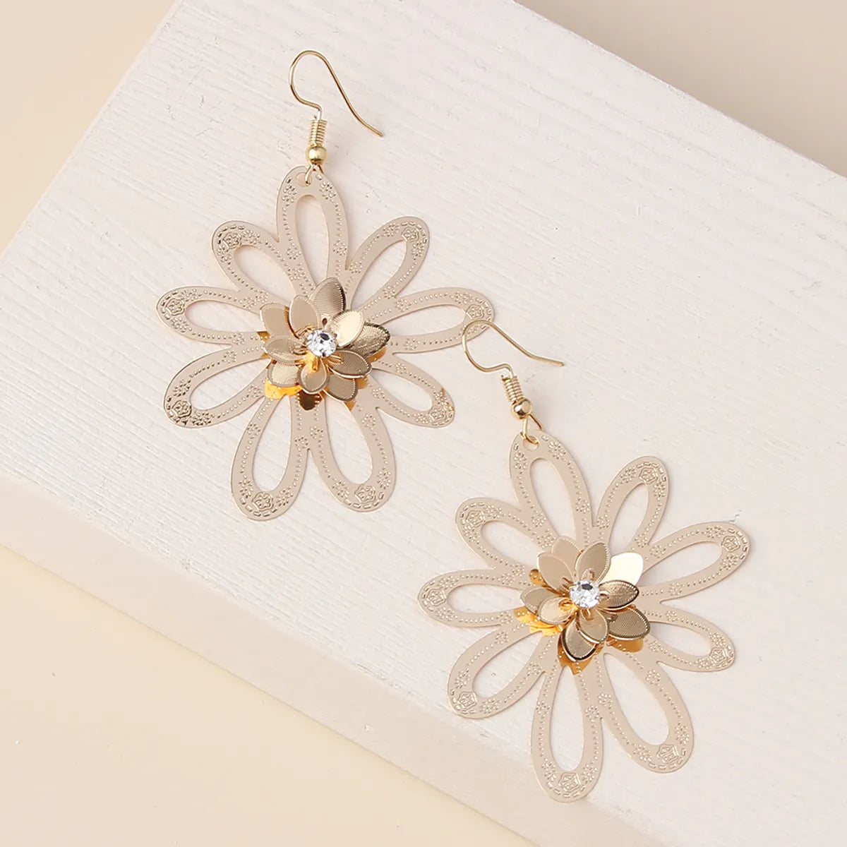 1 Pair Solid Color Flower Inlay Copper Zircon Gold Plated Drop Earrings