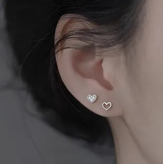 1 Pair Sterling Silver Geometric Heart Shape Ear Studs