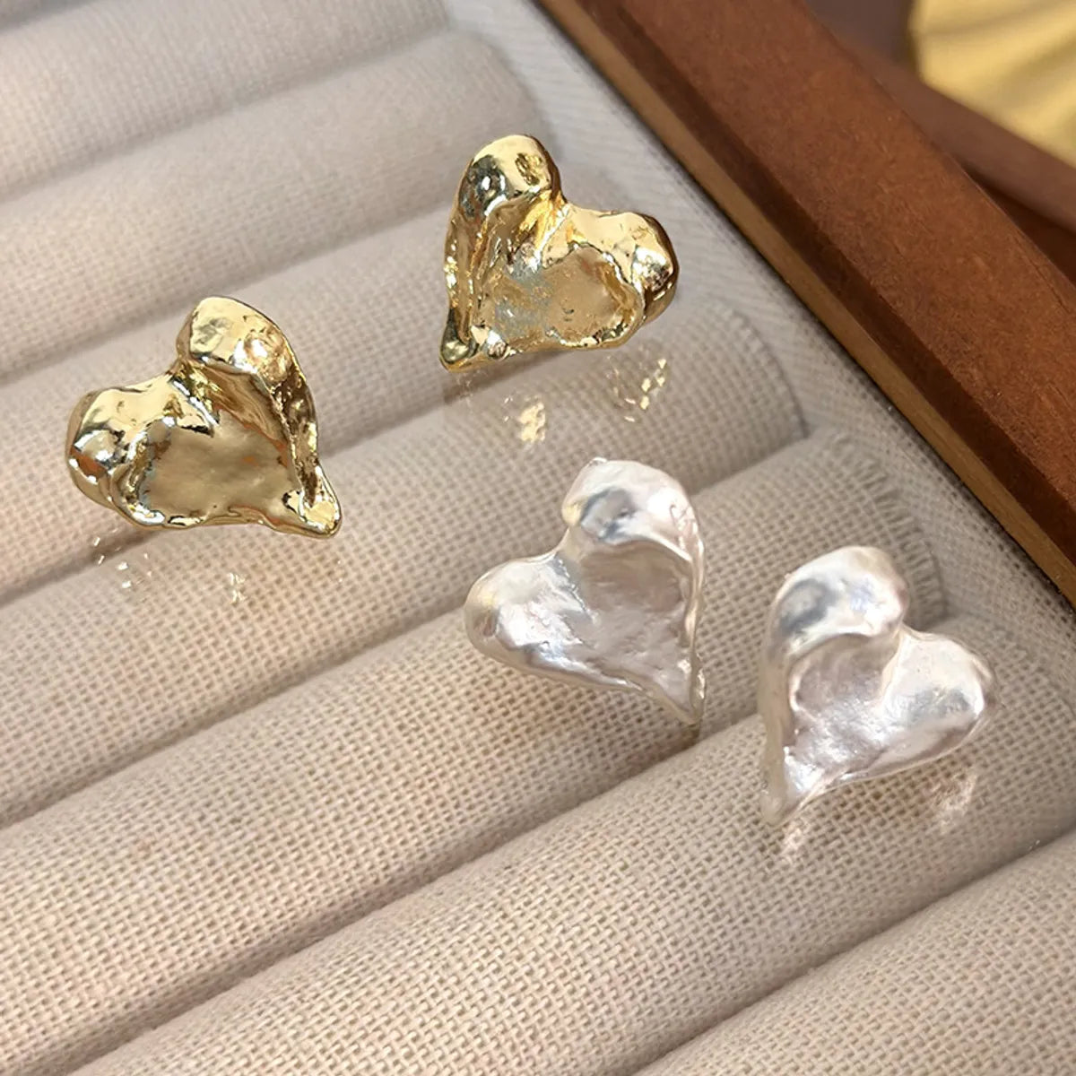 1 Pair Streetwear Heart Shape Alloy Ear Studs