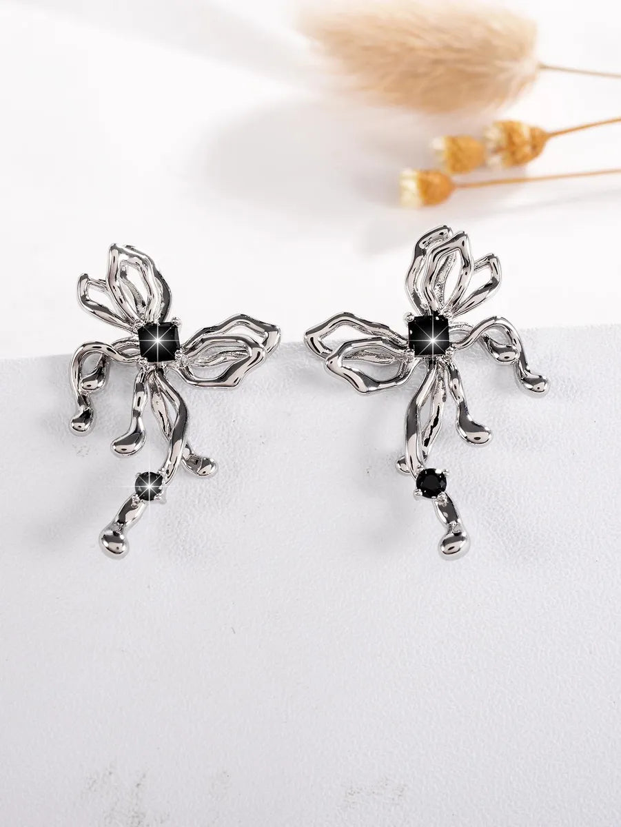 1 Pair Streetwear Shiny Butterfly Hollow Out Inlay Alloy Zircon Silver Plated Ear Studs