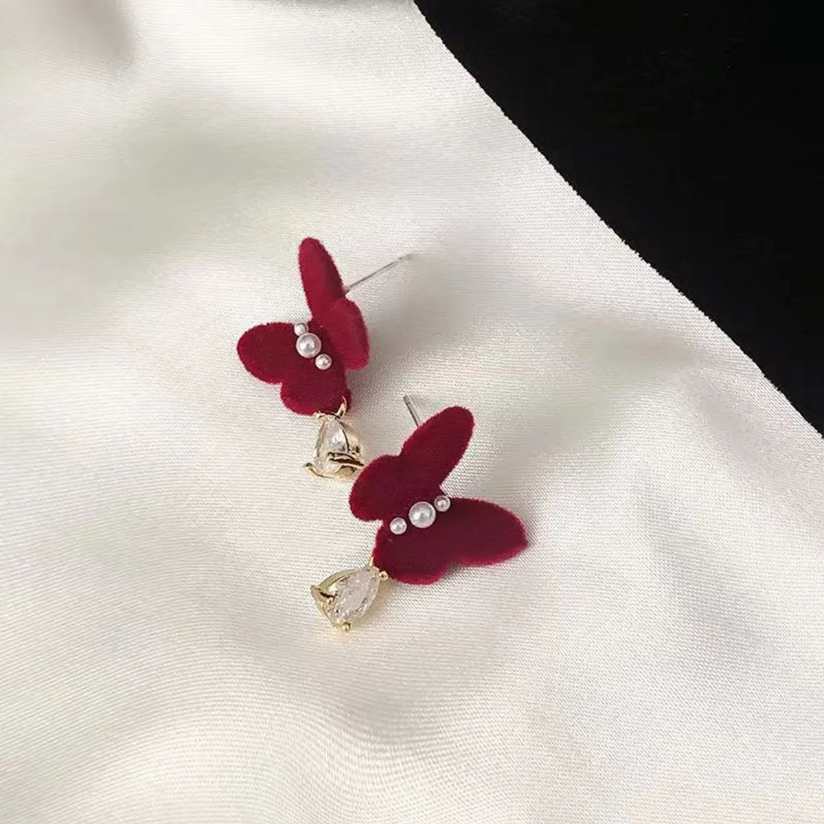 1 Pair Sweet Butterfly Plating Inlay Alloy Flocking Rhinestones Gold Plated Drop Earrings