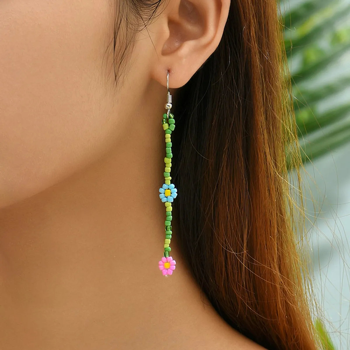 1 Pair Sweet Flower Beaded Glass Drop Earrings