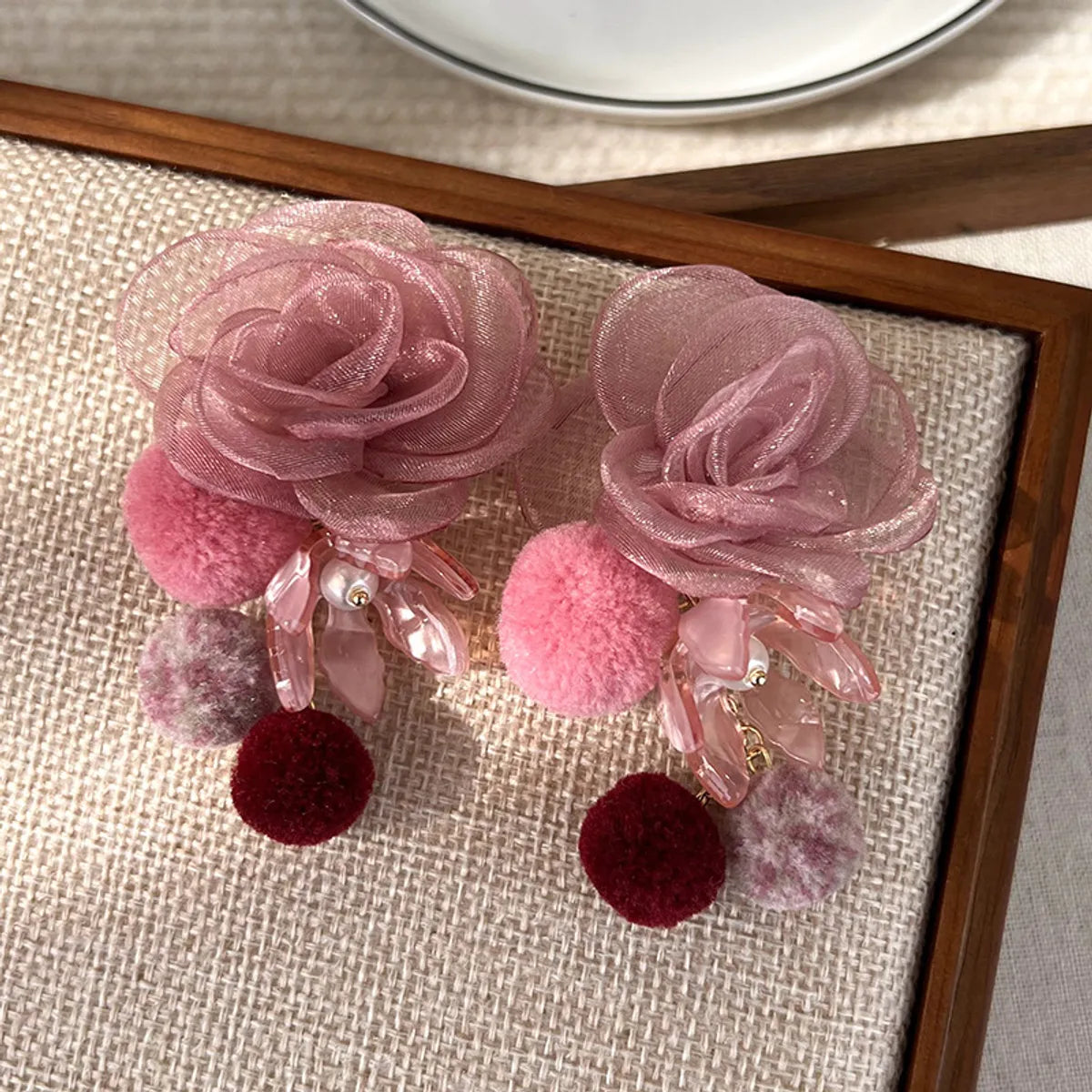 1 Pair Sweet Flower Hairball Gauze Drop Earrings