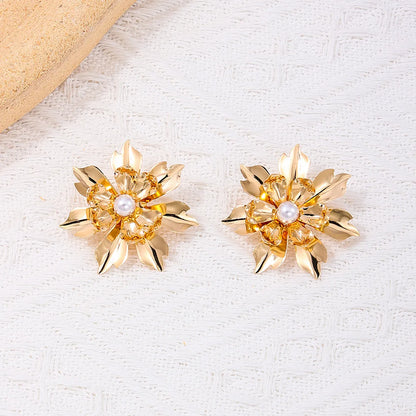 1 Pair Sweet Flower Hollow Out Alloy Ear Studs