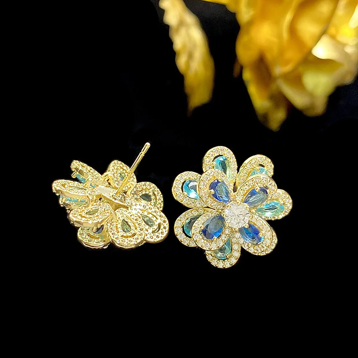 1 Pair Sweet Flower Inlay Copper Zircon Ear Studs