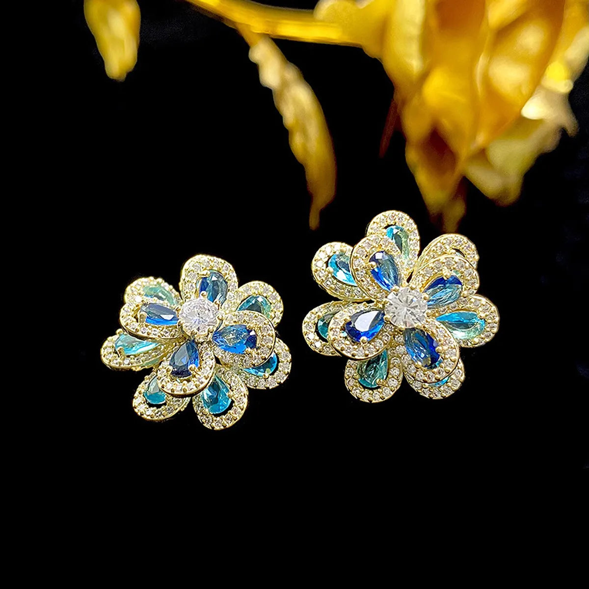 1 Pair Sweet Flower Inlay Copper Zircon Ear Studs