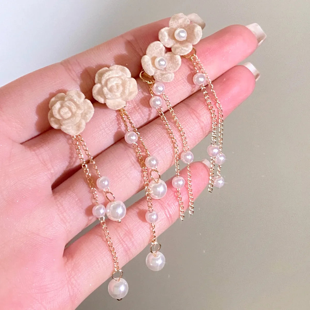 1 Pair Sweet Flower Plating Alloy Plastic Drop Earrings