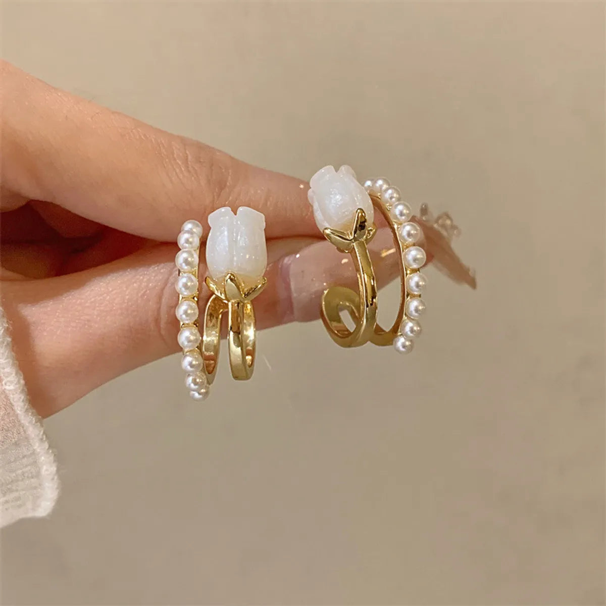 1 Pair Sweet Flower Plating Arylic Alloy Hoop Earrings