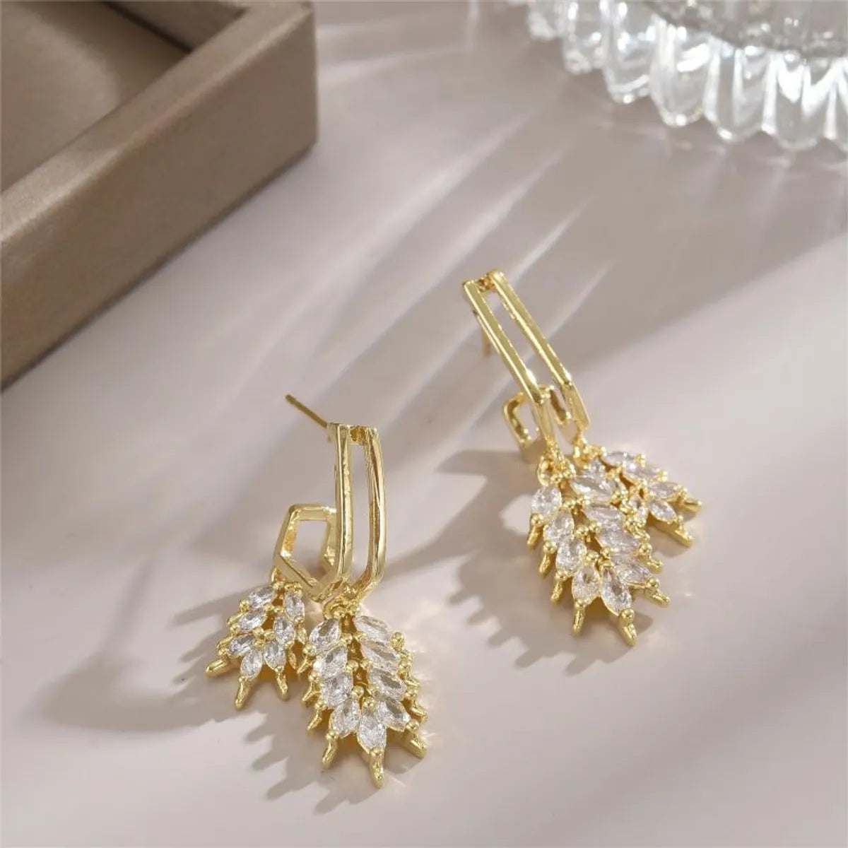 1 Pair Sweet Grain Plating Inlay Copper Alloy Zircon 18k Gold Plated Drop Earrings