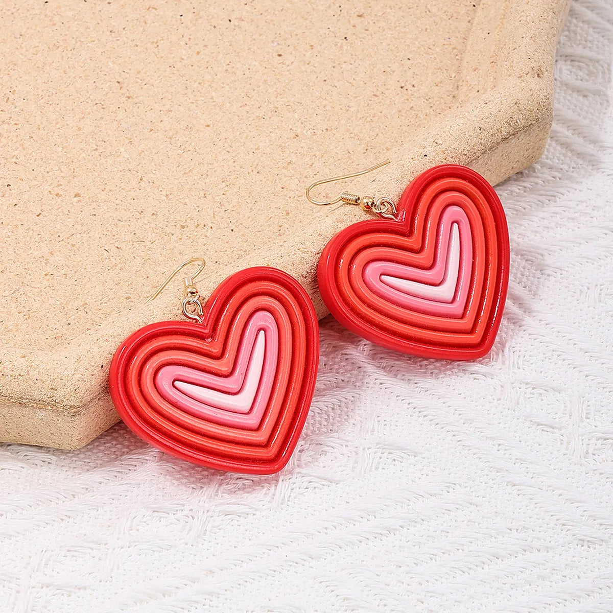 1 Pair Sweet Heart Shape Arylic Drop Earrings