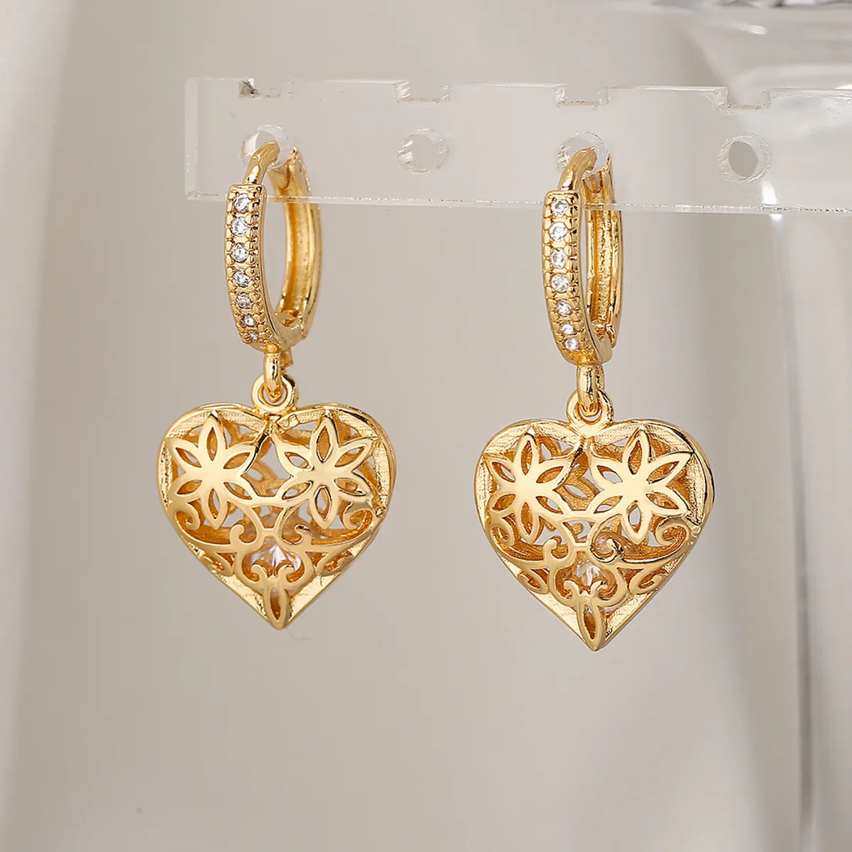 1 Pair Sweet Heart Shape Flower Plating Hollow Out Inlay Copper Zircon 18k Gold Plated Drop Earrings