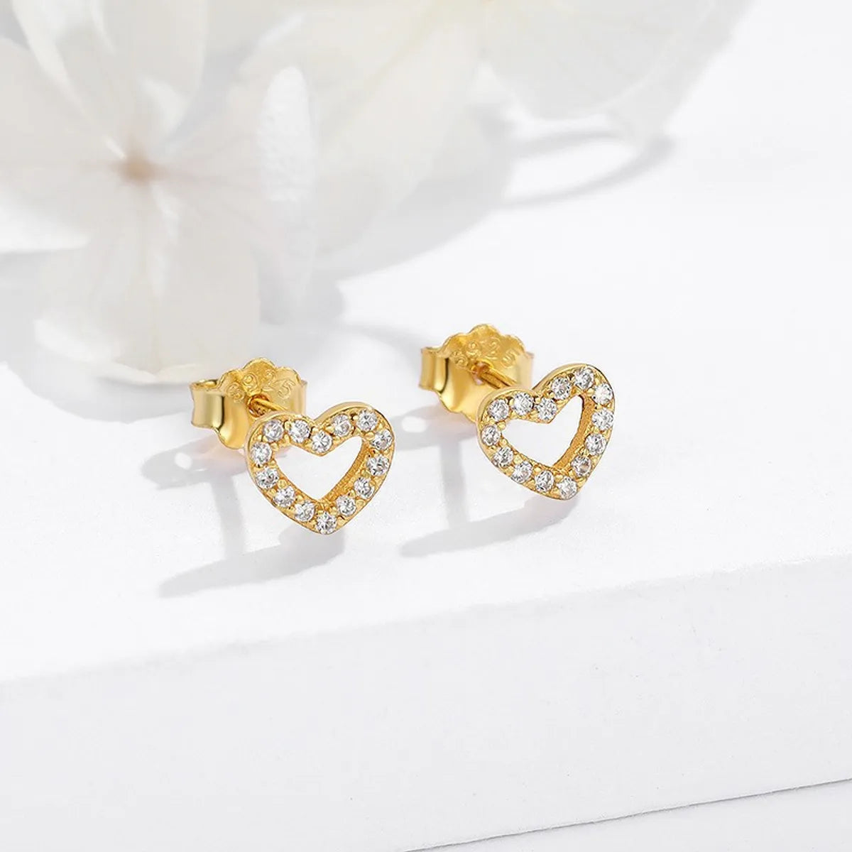 1 Pair Sweet Heart Shape Hollow Out Inlay Sterling Silver Zircon Ear Studs