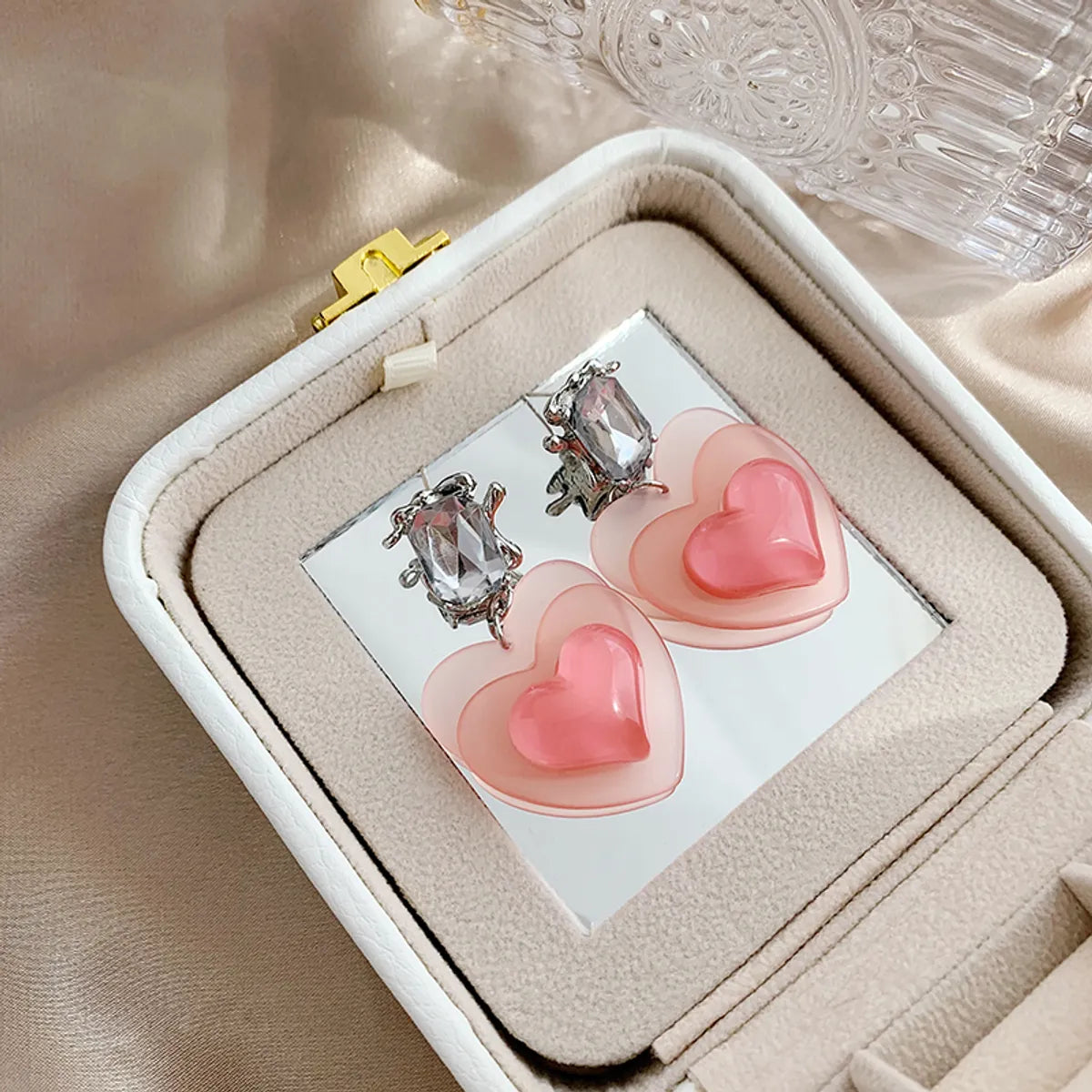 1 Pair Sweet Heart Shape Inlay Alloy Resin Artificial Rhinestones White Gold Plated Drop Earrings