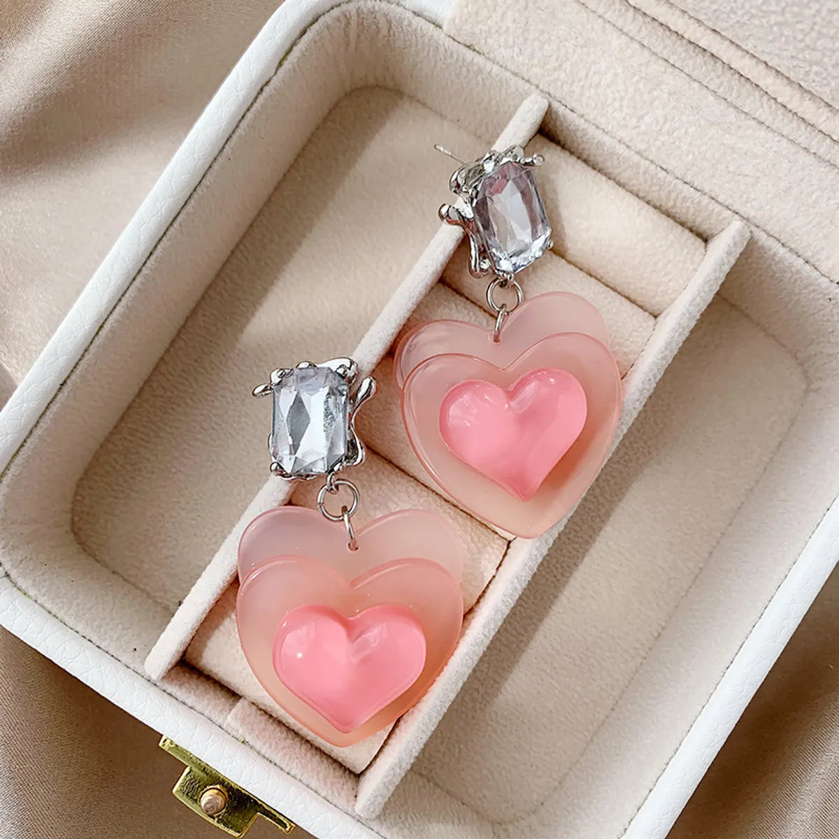 1 Pair Sweet Heart Shape Inlay Alloy Resin Artificial Rhinestones White Gold Plated Drop Earrings