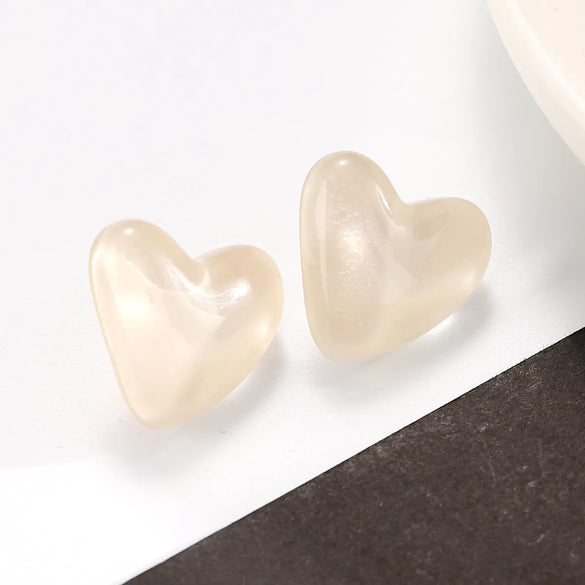 1 Pair Sweet Heart Shape Plastic Resin Ear Studs