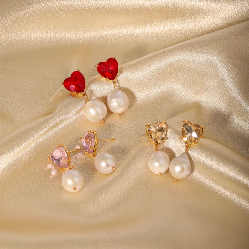 1 Pair Sweet Heart Shape Plating Inlay Imitation Pearl Copper Rhinestones 18k Gold Plated Drop Earrings