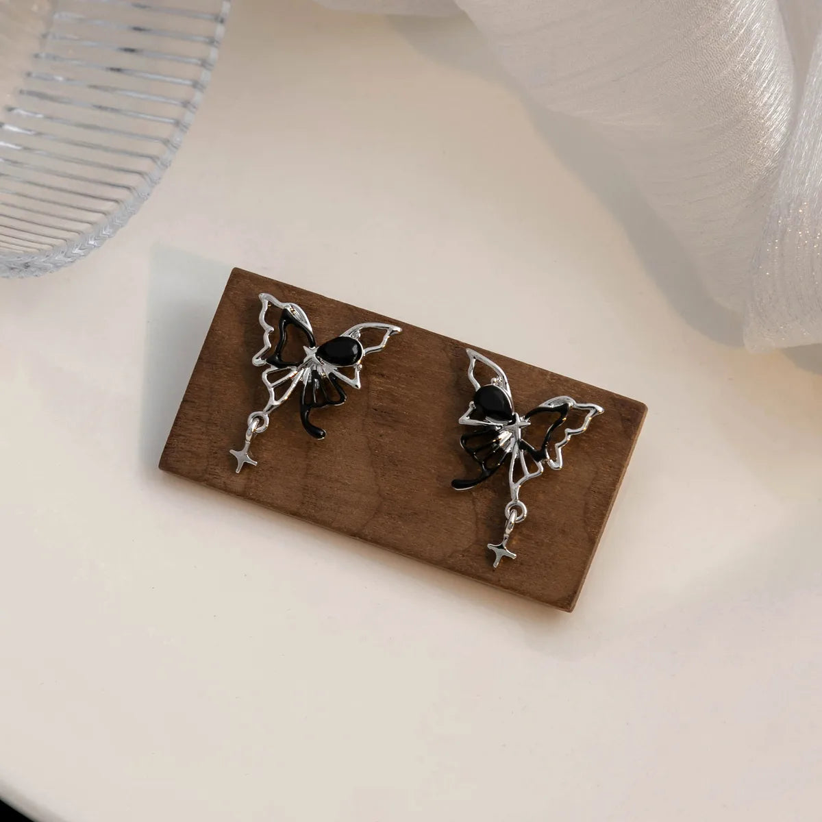 1 Pair Sweet IG Style Cross Butterfly Hollow Out Inlay Zinc Alloy Rhinestones Ear Studs