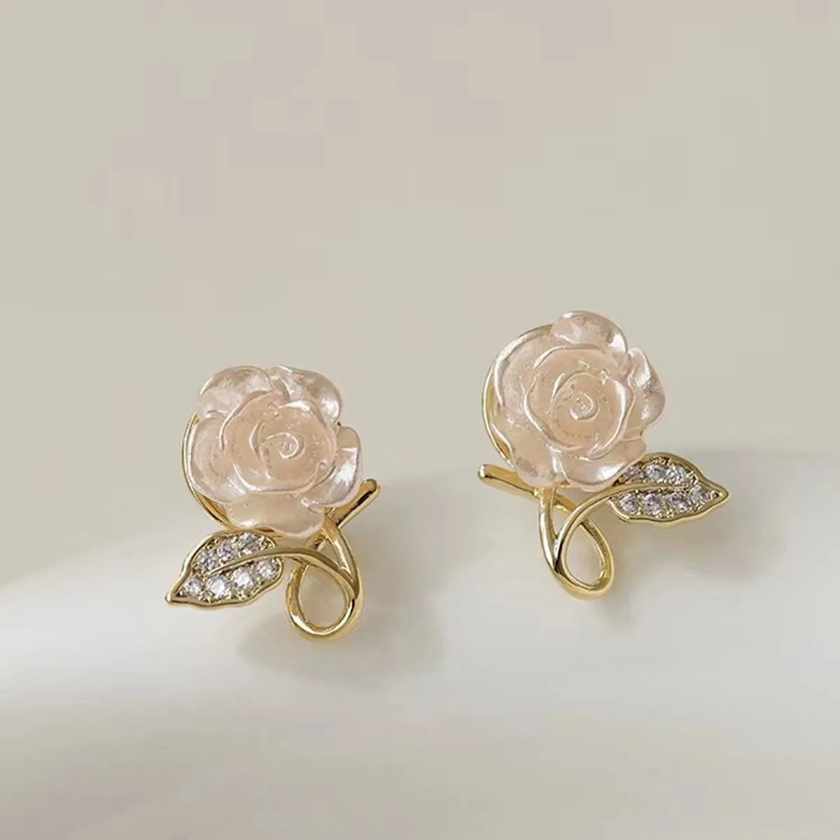 1 Pair Sweet Leaf Flower Inlay Alloy Rhinestones Ear Studs