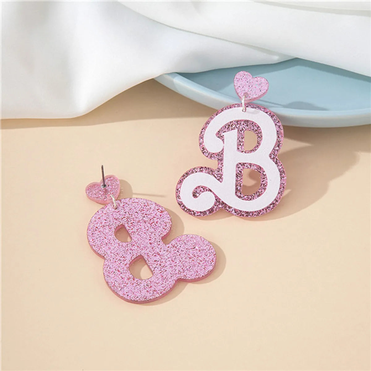 1 Pair Sweet Letter Heart Shape Arylic Drop Earrings