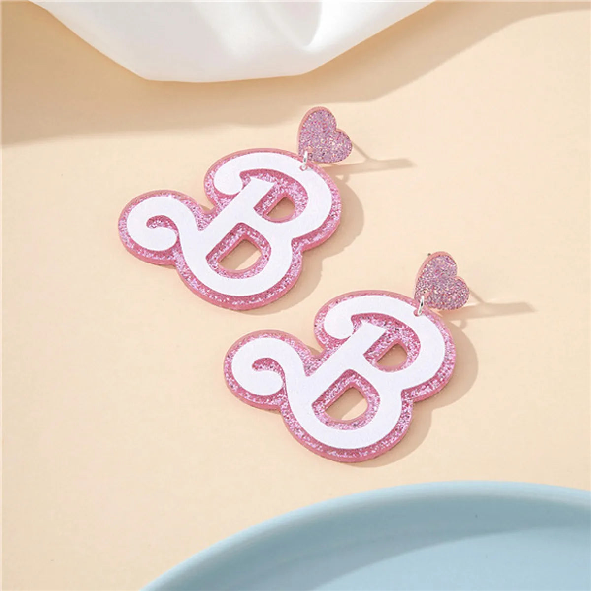 1 Pair Sweet Letter Heart Shape Arylic Drop Earrings