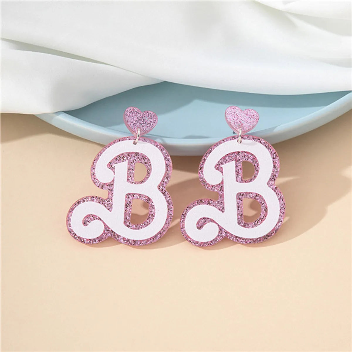 1 Pair Sweet Letter Heart Shape Arylic Drop Earrings