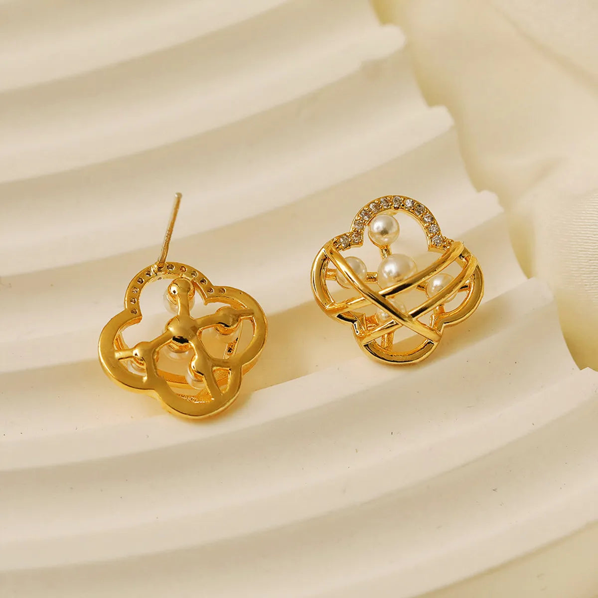 1 Pair Sweet Pastoral Artistic Printing Hollow Out Inlay Copper Pearl Zircon 18K Gold Plated Ear Studs