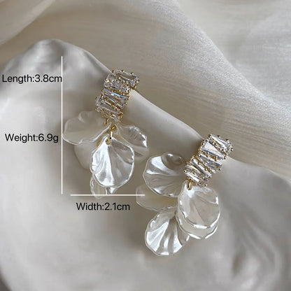 1 Pair Sweet Petal Inlay Alloy Rhinestones Drop Earrings