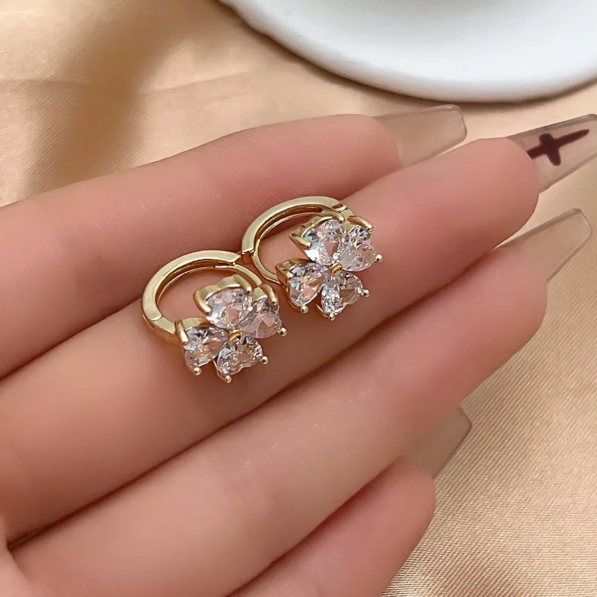 1 Pair Sweet Shiny Flower Plating Inlay Copper Zircon Gold Plated Earrings