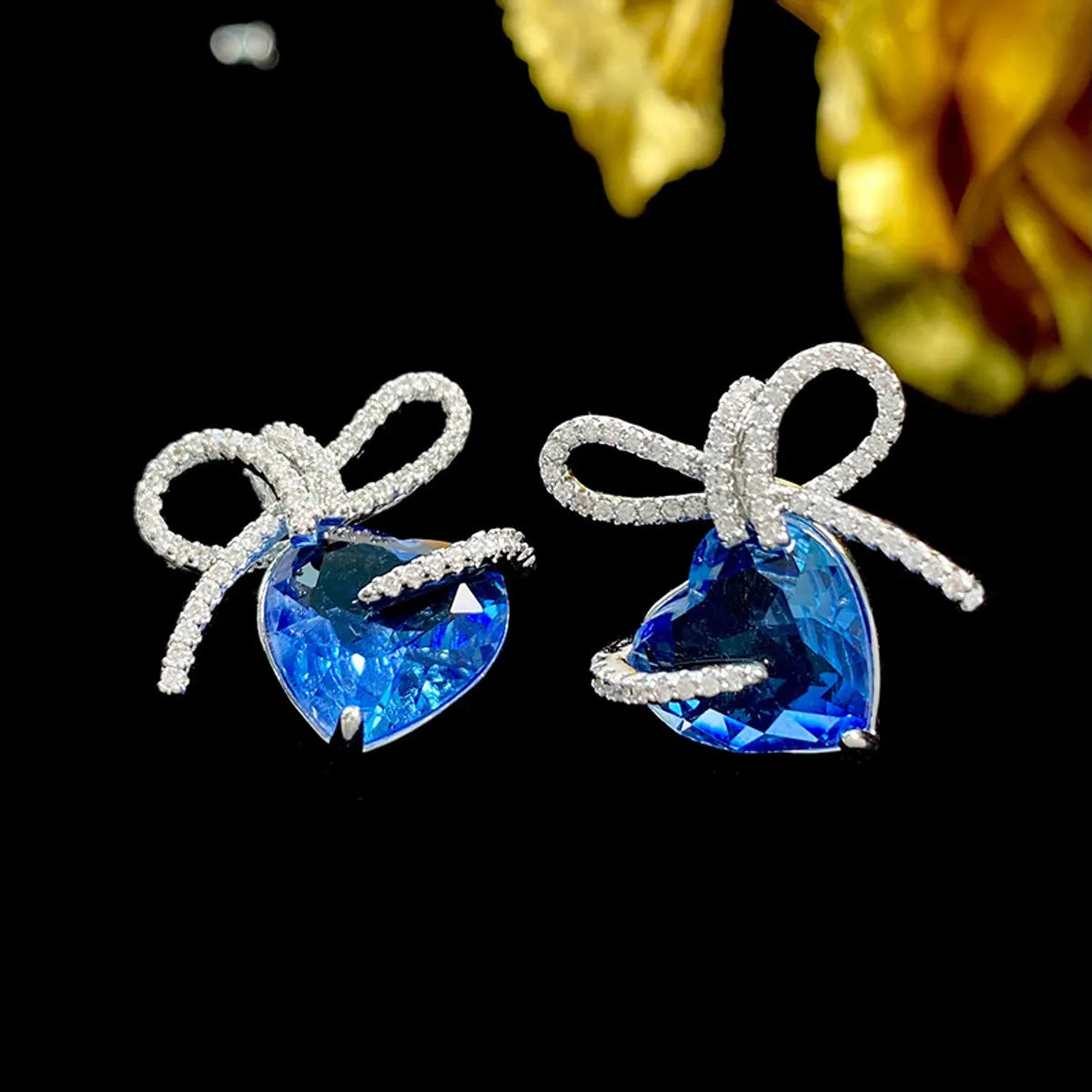 1 Pair Sweet Shiny Heart Shape Bow Knot Inlay Copper Zircon Ear Studs