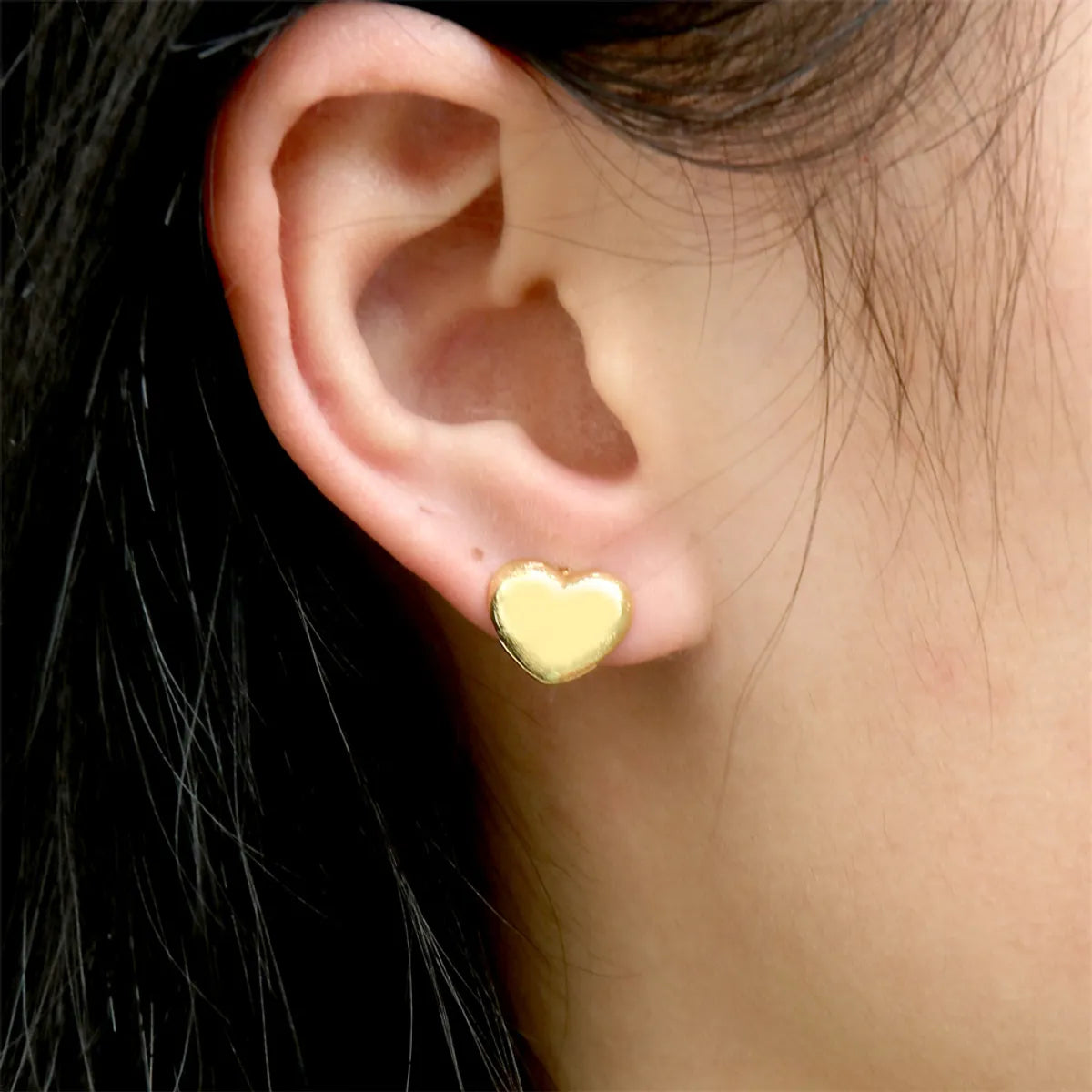 1 Pair Sweet Shiny Heart Shape Copper Plating Inlay Zircon Gold Plated Earrings