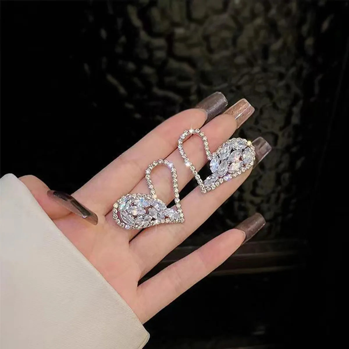 1 Pair Sweet Shiny Heart Shape Plating Hollow Out Inlay Alloy Rhinestones Ear Studs