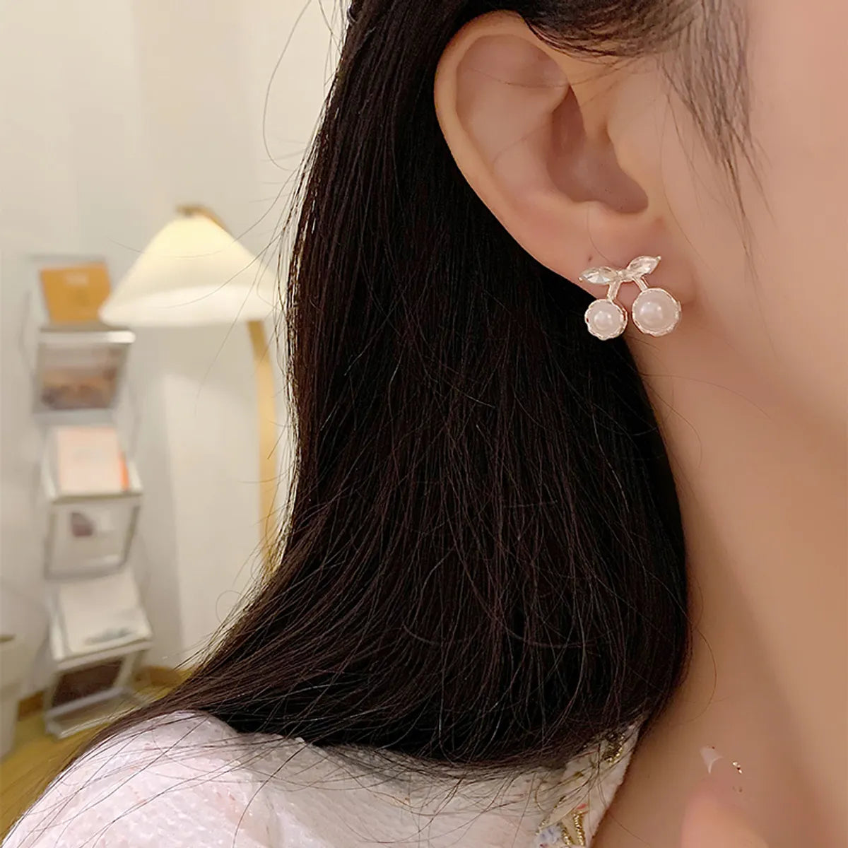 1 Pair Sweet Simple Style Cherry Alloy Artificial Pearls Silver Plated Ear Cuffs Ear Studs