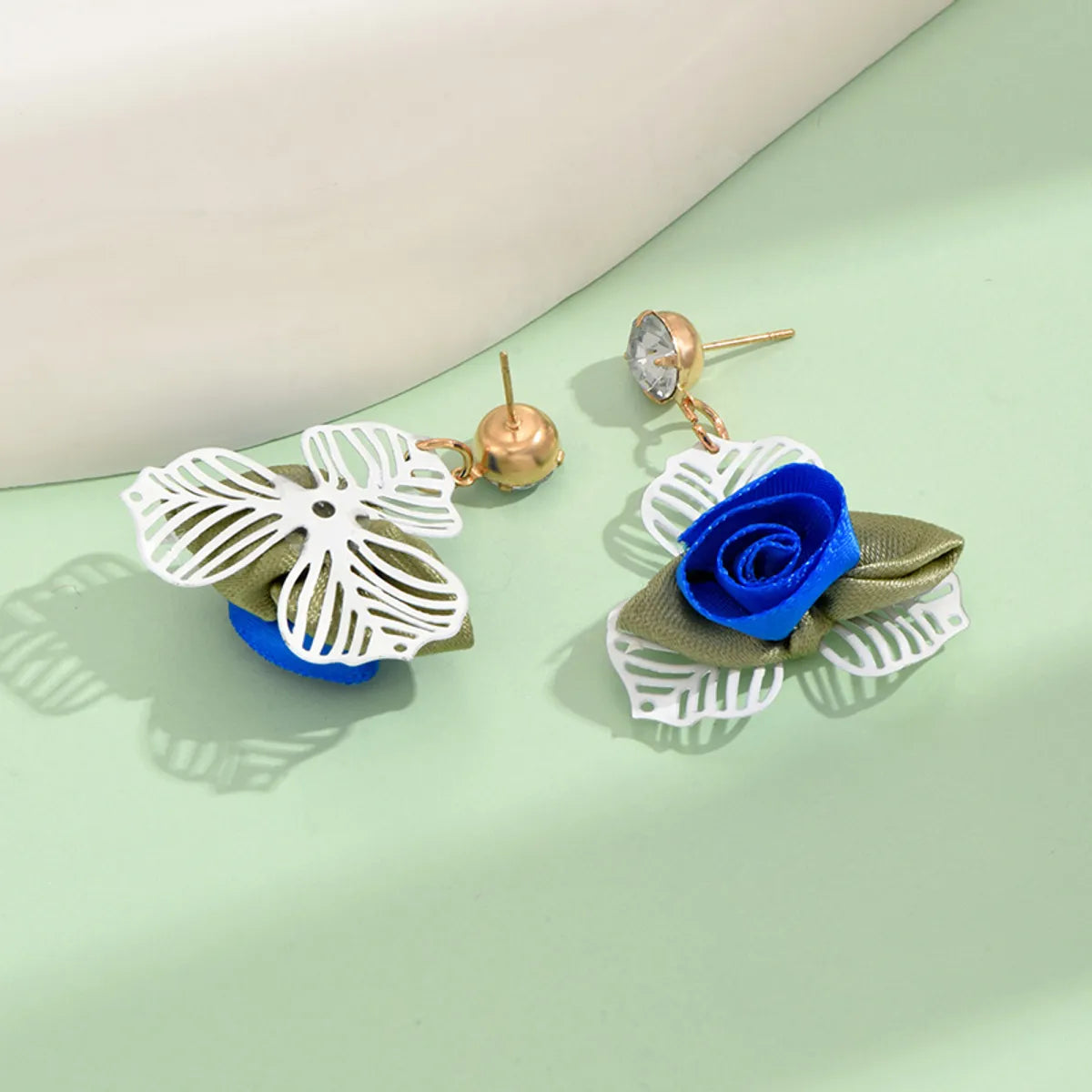 1 Pair Sweet Simple Style Flower Alloy Drop Earrings