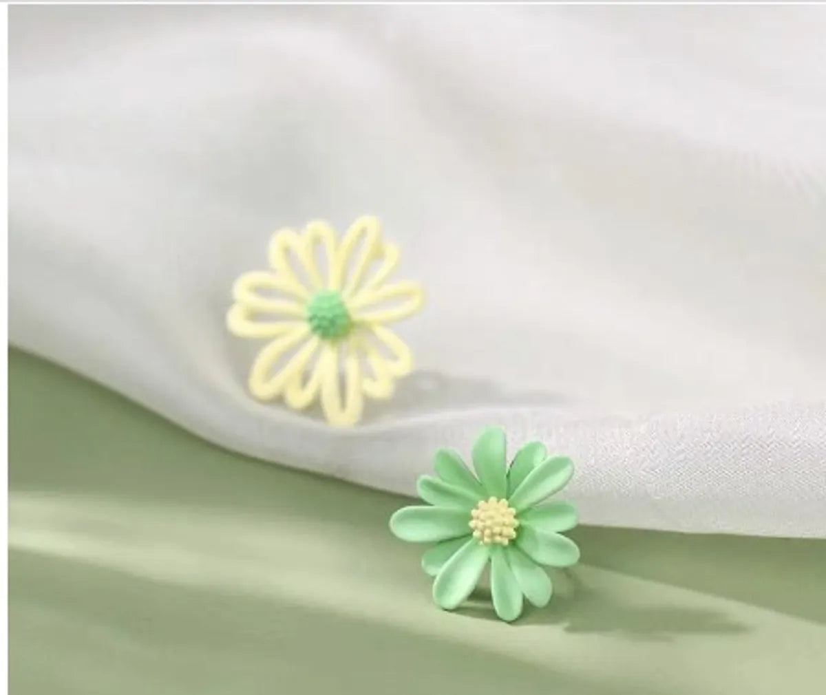 1 Pair Sweet Simple Style Flower Arylic Sterling Silver Ear Studs