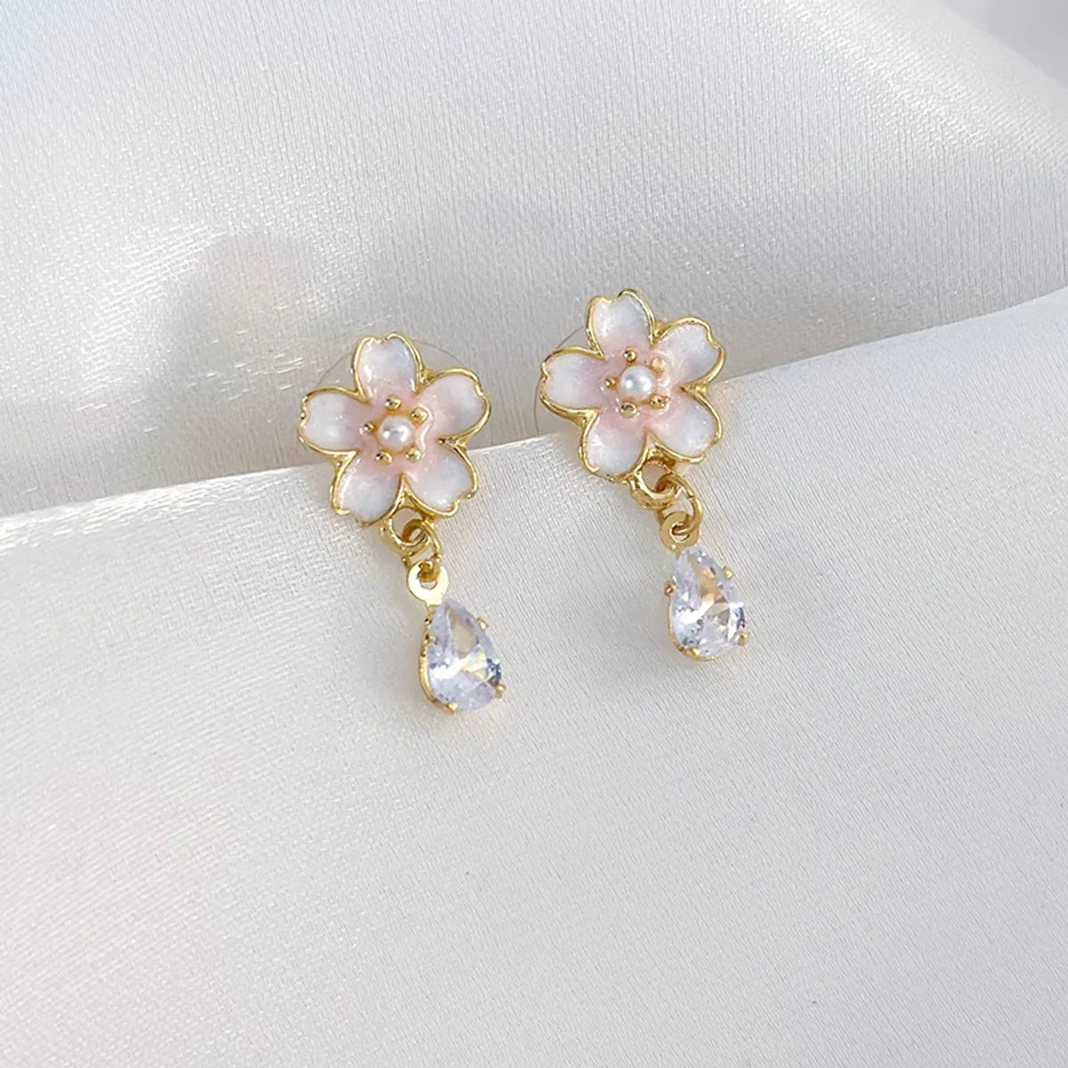 1 Pair Sweet Simple Style Flower Inlay Alloy Alloy Pearl Drop Earrings