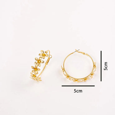 1 Pair Sweet Simple Style Flower Inlay Alloy Rhinestones Gold Plated Earrings