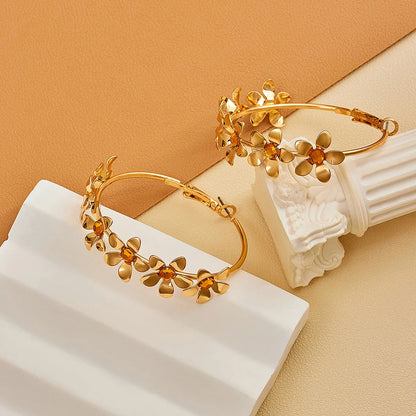 1 Pair Sweet Simple Style Flower Inlay Alloy Rhinestones Gold Plated Earrings