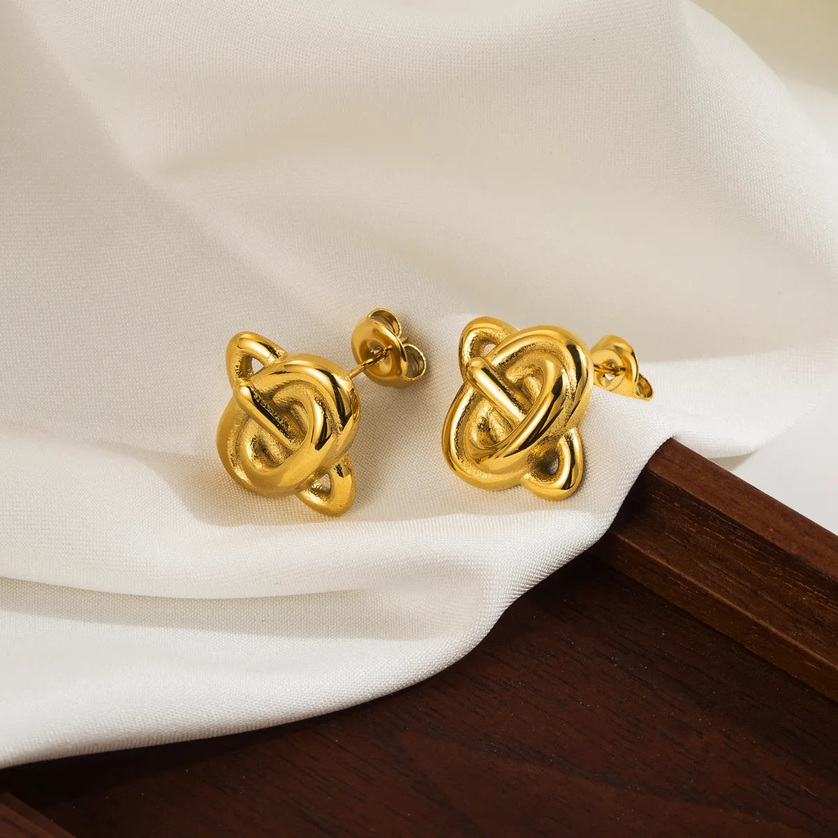 1 Pair Sweet Simple Style Heart Shape Knot Hollow Out Stainless Steel 14K Gold Plated Drop Earrings