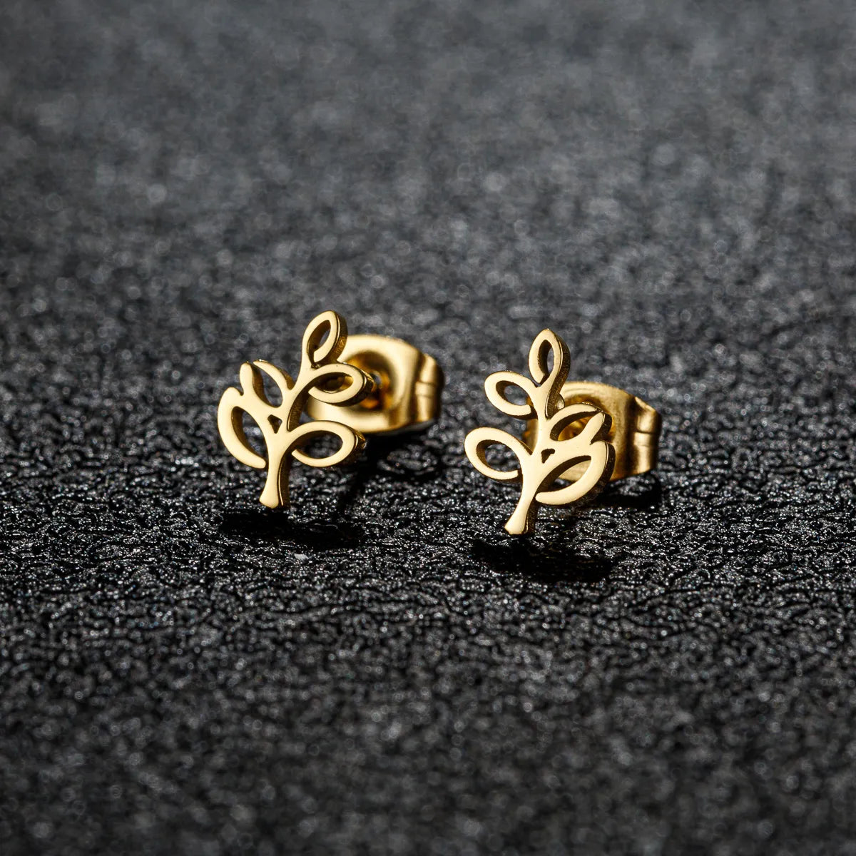 1 Pair Sweet Simple Style Pineapple Snowflake Polishing 304 Stainless Steel 18K Gold Plated Ear Studs