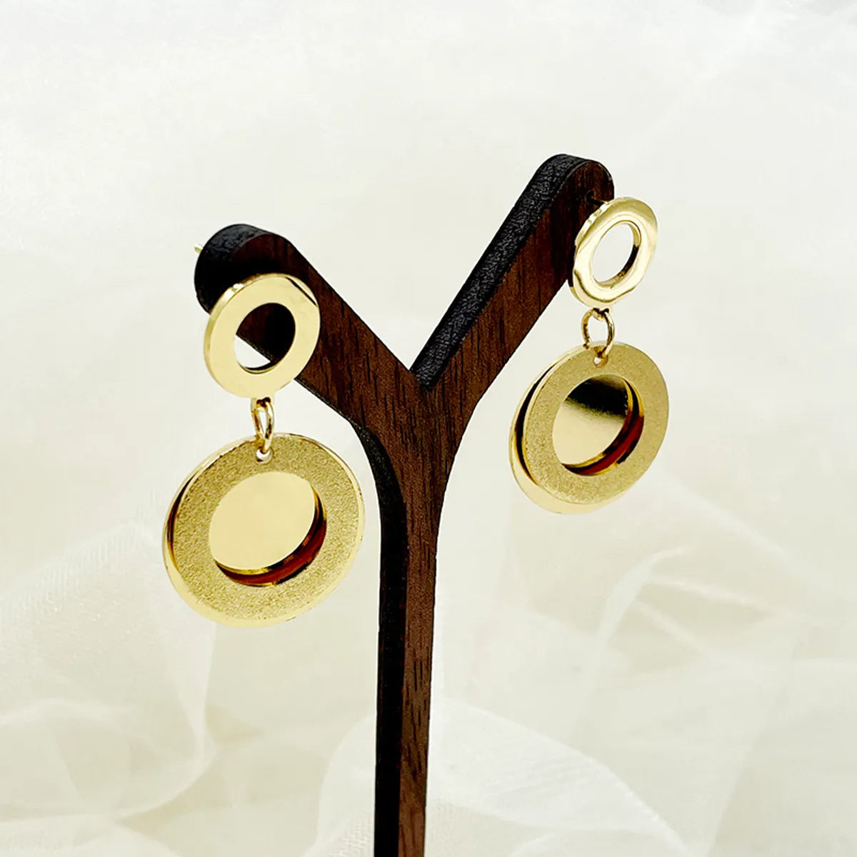 1 Pair Sweet Simple Style Round Plating Stainless Steel Gold Plated Drop Earrings