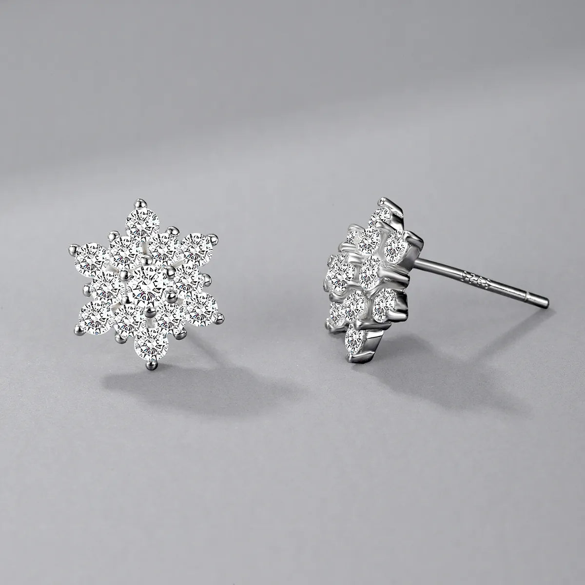 1 Pair Sweet Simple Style Snowflake Inlay Sterling Silver Zircon Ear Studs