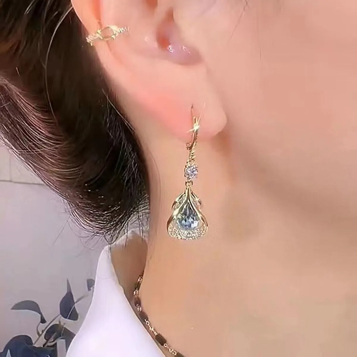 1 Pair Sweet Water Droplets Hollow Out Inlay Alloy Zircon Drop Earrings